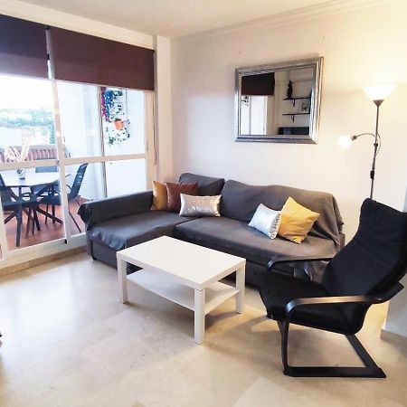2Bdr Sunny Apartment With Pool And Private Parking In Benalmádena Extérieur photo